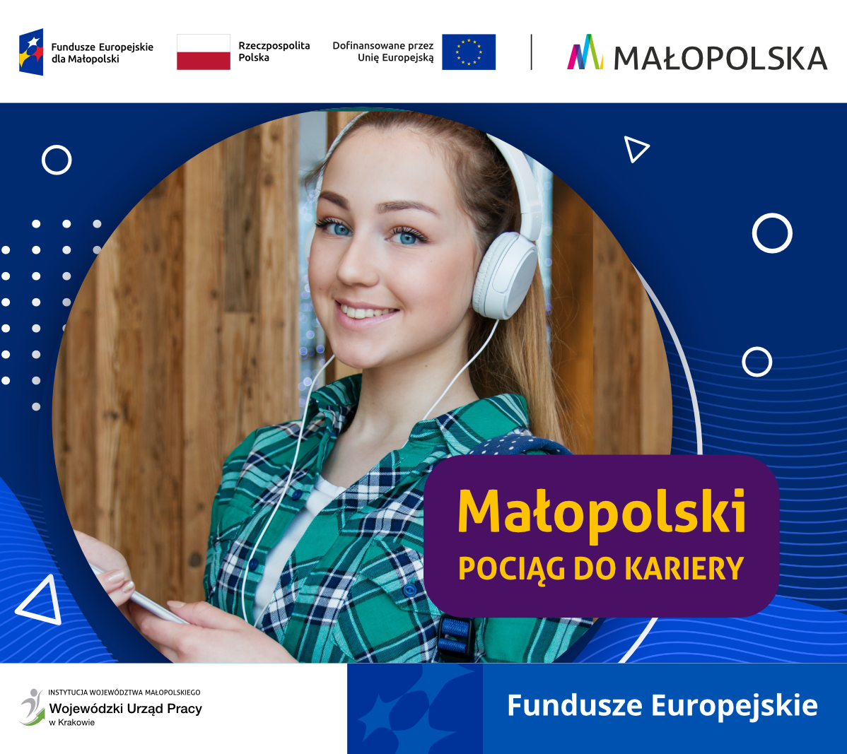 Młoda uśmiechnięta dziewczyna w słuchawkach na uszach z napisem małopolski pociąg do kariery
