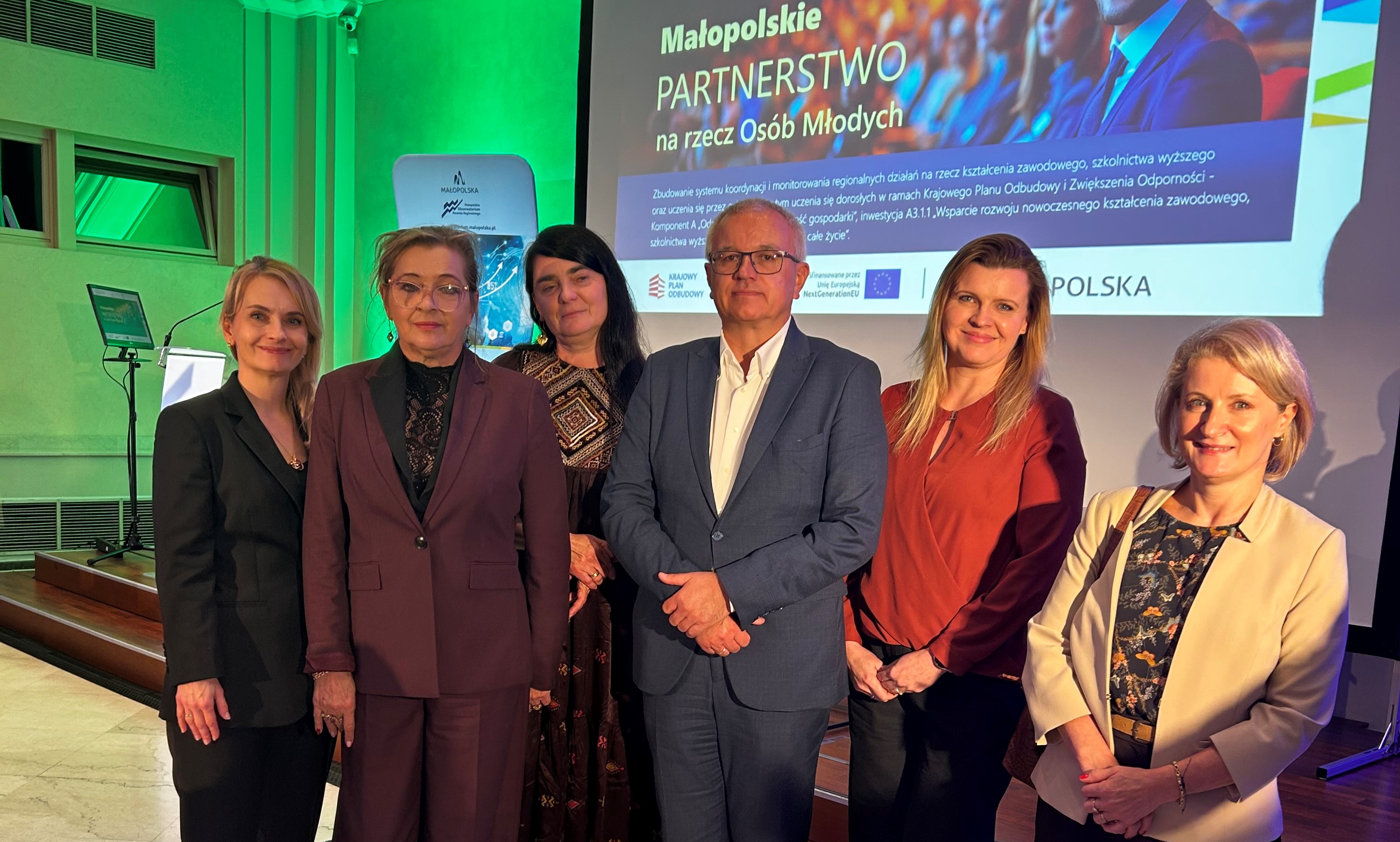 5 członków Małopolskiego Partnerstwa na rzecz Osób Młodych 